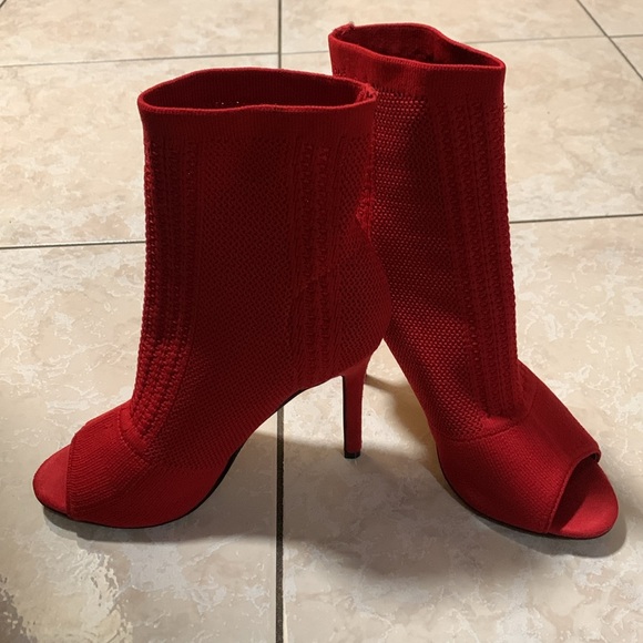 Nicole Miller New York - Picture 3 of 5